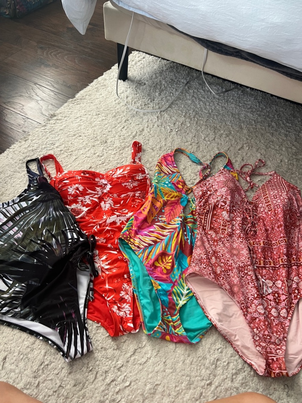 Bundle of 4 Women's One-Piece Swimsuits M lot
